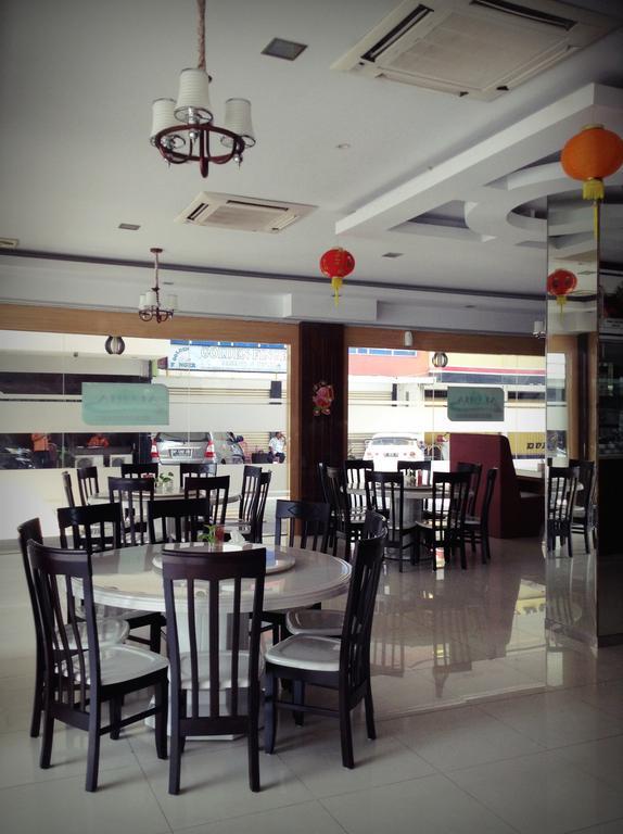 Hotel Sahid Center And Convention 3*